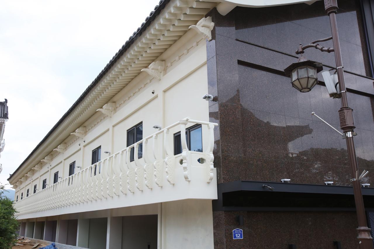 Hotel Yolo Chongnae-dong Buitenkant foto