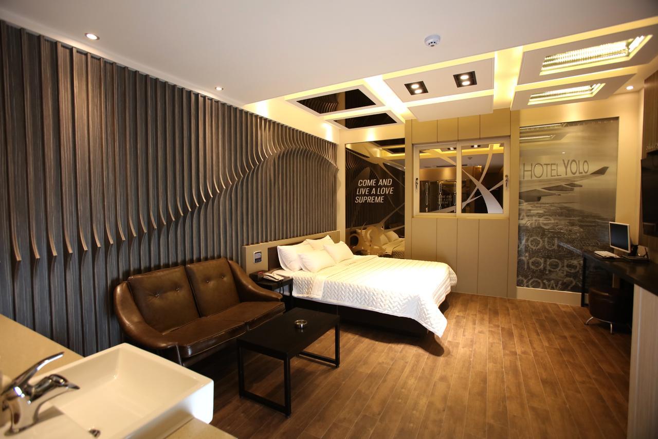 Hotel Yolo Chongnae-dong Buitenkant foto